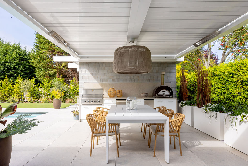Modern covered patio with outdoor kitchen